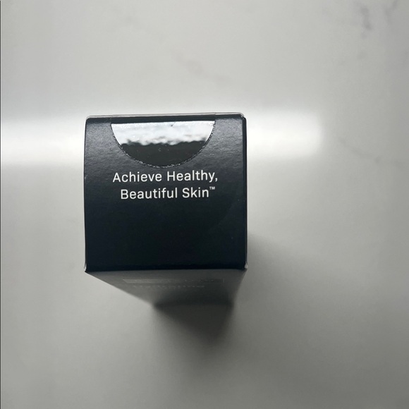 Revision Skincare Hydrating Serum - Black - Picture 5 of 5